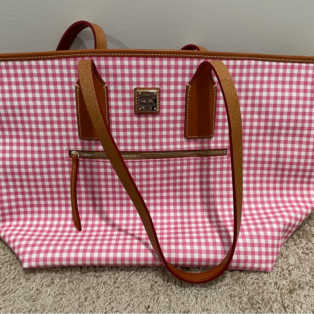 🆕 with 🏷️ Dooney & Bourke Pink Tote